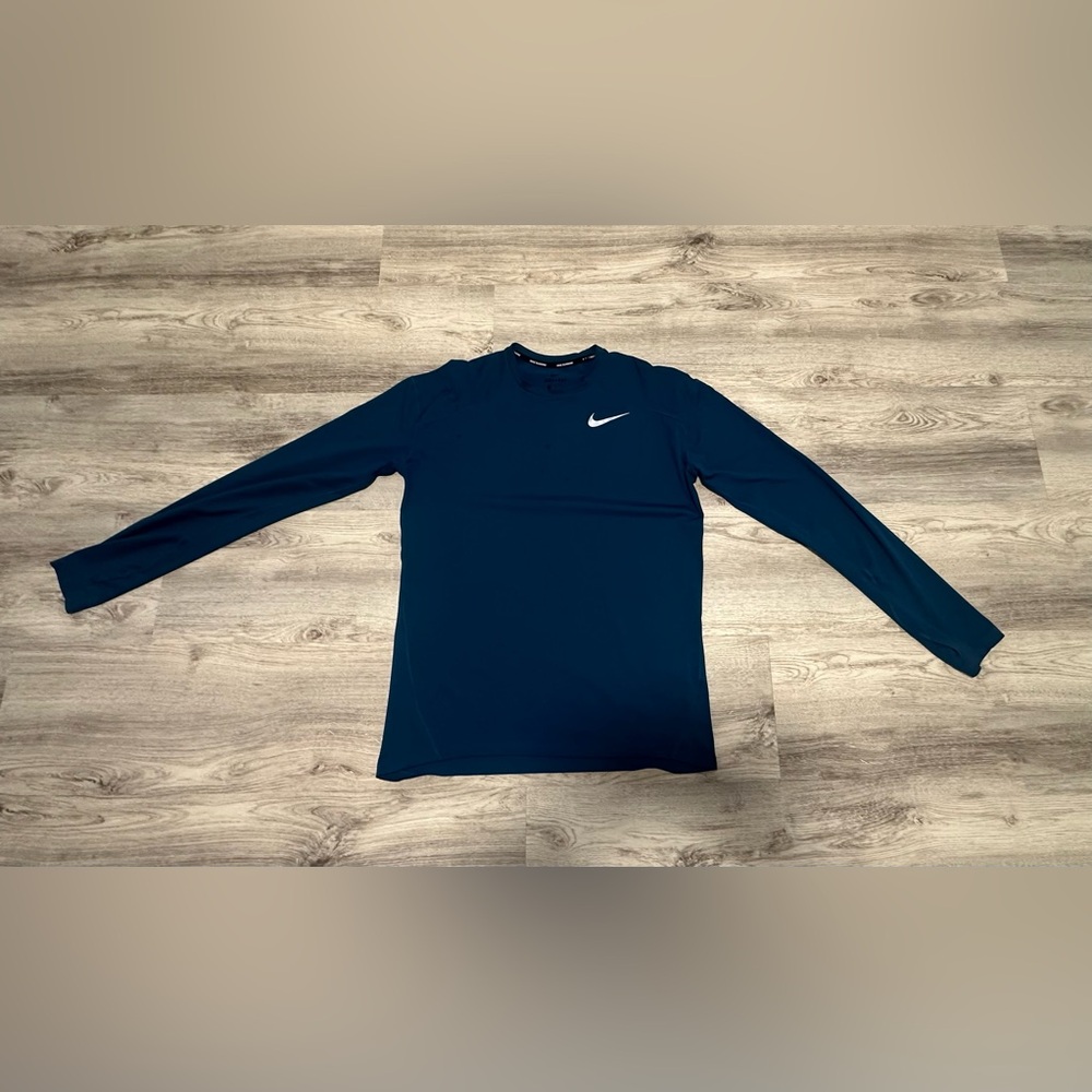 Nike Dri-FIT Men’s Long Sleeve Running Shirt - Size M